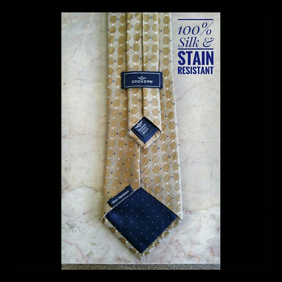 Dockers Handmade Stain Resistant Silk Tie - Picture 2 of 2